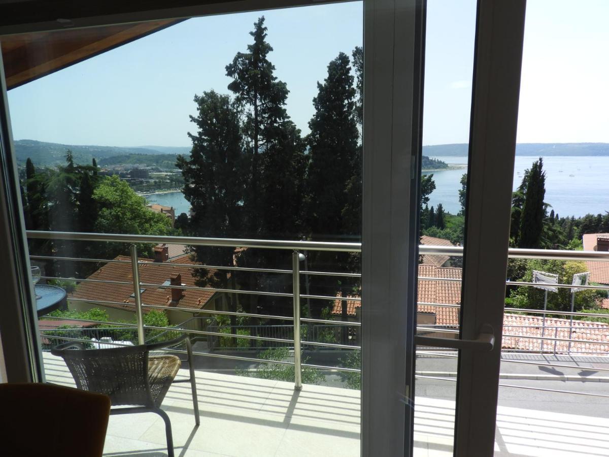 Appartement Red Rose Portorož